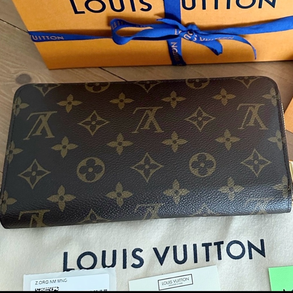 Louis Vuitton Monogram Zippy Organizer Wallet- Fullset LV